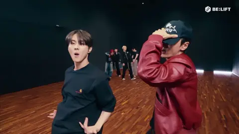 THE SUNGHOON WALK #sunghoon #jungwon #heeseung #jay #jake #sunoo #ni_ki #enhypen #foryoupage #foryou #fyp #sunghoonwalk #trend #viral 