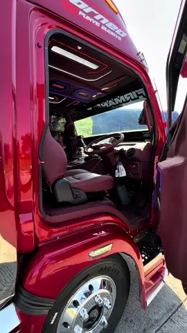 Pokoknya menurut saya klakson yang suaranya paling enak ya ini 👍 Suaranya bikin candu, ngangenin 