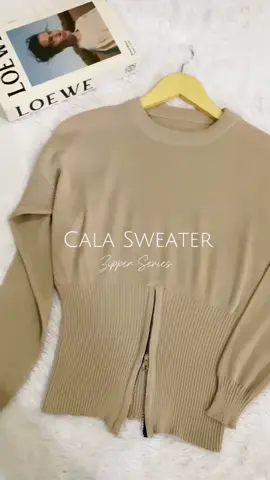 NEW ARRIVAL ALERT! 🚨 Sweater Crop CALA Zipper 😍 Knit top zipper gemes ini siap nemenin gaya santaimu~ Langsung aja di-checkout sebelum kehabisan yaa! #fyp #outfitideas #ootdhijab #rajutmurah #masukberandafyp #rajutpremium #rajutkoreanstyle #atasanrajut #rekomendasioutfit #racuntiktok #OOTD #fyppppppppppppppppppppppp #fypage 