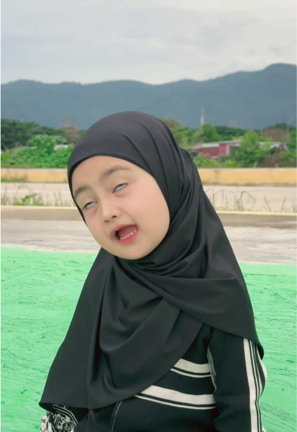Masyaallahtabarakallah😍🥰 🧕 : alvina ayok foto 👧🏻 : oke ibuuu 📸