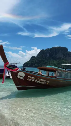 Krabi sailing in luxury — private boat vibes only. 🛥️✨ 📩For more details: 📲WhatsApp: +66 97 030 5320 💬Contact: https://linktr.ee/krabi.voyager ☎️Call: 095-982-4622 Or feel free to contact us via direct message #PhiPhilslands #KrabiTrip #KrabiVoyagerSeatour #OneDayTrip #IslandHopping #TropicalEscape #TravelThailand #BeachVibes #exploretheworld #krabi #krabithailand