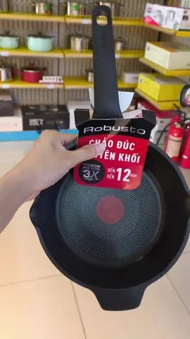 Chảo đúc nguyên khối Tefal. Chống dính Titanium cao cấp. Đun được bếp từ. #xuhuong #tefal #chao #dobep 