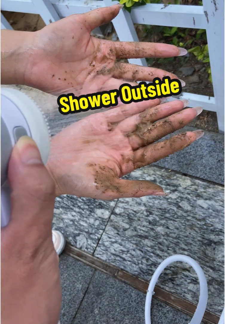 Mount It. Power On. Feel That Water Blast.#conveniencetool #simplefix #portablegadget #cleaningtool #tiktokfinds2025 #dailyutility #smartbuy #dealsforyouday 
