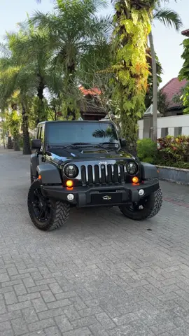 For Sale, Jeep Rubicon 4x4 AT Warna Favorite Hitam Low Km Full Acc Kondisi Like New ! WA : 082146785619 - Surat Lengkap Pajak On - Nopol Cantik (777) - Transmisi Automatic - Cat Original - ⁠Kondisi Sangat Terawat  - Warna Favorite Hitam - Type Sport - Kunci 2 - Modifikasi +- 100Juta ! - Nik 2011 - ⁠Low Km 79rb! - 4 X 4  - Buku-Buku Lengkap - ⁠Velg R20 + Ban Toyo Masih Tebal  - ⁠Shockbreaker OME Set Depan Belakang - ⁠Steering Stabilizer - Kap Mesin ⁠Rubicon Anniversary  - ⁠Bumper Depan AEV Baja  - ⁠Bumper Belakang AEV Baja - Kamera Mundur - ⁠Jeep JK Footstep - ⁠Wildboard Grab Handle Set Depan & Belakang - ⁠Headlamp LED  - Grill Lamp Cover Depan & Belakang - ⁠Mini Antenna - Headunit Kenwood - ⁠OEM Subwoofer  - ⁠Jok Kulit Asli - Kondisi Sangat Istimewa  *Tidak Bekas Offroad dan Laka ! *Cari Mobil Bagus Pasti Deal ! Harga Kredit : 745 Juta Harga Cash : 765 Juta Nego Lokasi : Gatsu Timur, Denpasar #mobil2ndid #jeep #jeepwrangler #jeeprubicon #wranglerrubicon 