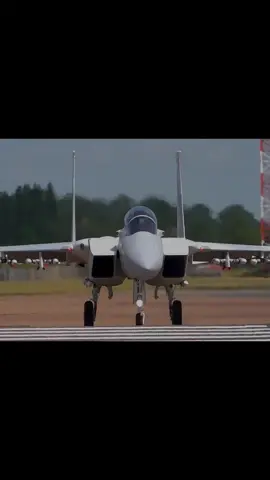 Máy bay tiêm kích chiến thuật 2 động cơ Boeing F-15QA Ababil của Không quân Các Tiểu vương quốc Qatar🇶🇦 Đây là một trong những biến thể F-15 tiên tiến nhất từng được thiết kế, F-15QA được phát triển riêng cho không quân Qatar (QEAF) và thậm chí còn là nền tảng cho F-15EX Eagle II của Không quân Hoa Kỳ. Được trang bị những nâng cấp tiên tiến như hệ thống điều khiển bay kỹ thuật số, động cơ cải tiến, radar tiên tiến và các giá treo vũ khí bổ sung, F-15QA được đưa vào hoạt động vào năm 2020 và kể từ đó đã trở thành một trong những máy bay chiến đấu phản lực quan trọng nhất trong kho vũ khí của Qatar. #f15qa #f15qaababil #f15ex #f15exeagle #f15exeagle2 #boeing #air #jetfighter #fighterjet #qatar #qatarmilitry #qeaf #usa #xh 