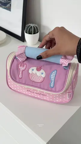 pretty makeup bag from @Vanwalk_PhilippinesOfficial 💗🎀   #makeupbag #makeuppouch #pouchmakeup #makeuporganizer #vanwalk #vanwalkbag 