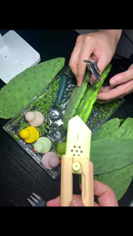 Yo bien contenta porque ya encontré con que pelar misnopaled 