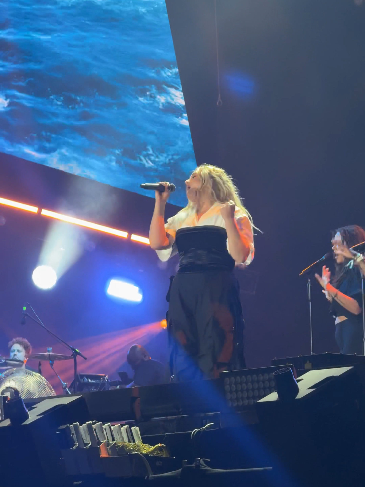 Lotsss of love for @ellahendersonofficial and her #IsleofMTV performance 🫶 #IsleofMTV2025 #VisitMalt #MTVAsia #DamianoDavid #Alok #EllaHenderson