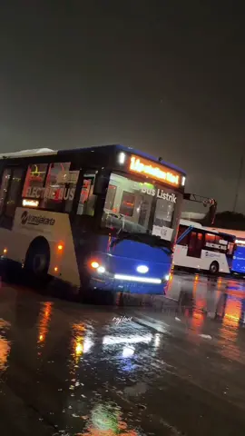 skiwel gen 2 mode underground 😎 #damri #damriindonesia #cinematicbus #transjakarta #busway #transjakartaシfyp #electricbus #buslistrik #skywell