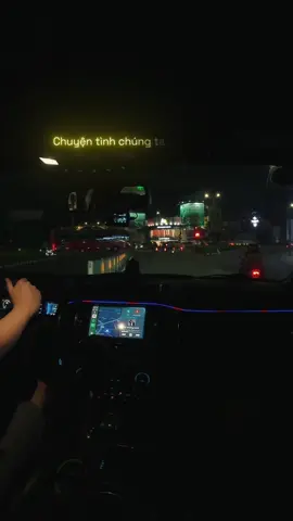 Anh tàn nhẫn ở lời nói, còn em… tàn nhẫn ở sự im lặng. Anh nói nhiều, nhưng chưa từng nhẫn tâm rời bỏ. Còn em chẳng nói gì, nhưng lại làm những điều khiến anh đau đến cả đời cũng không quên được. #thudaumotbinhduong #nhachaymoingay #tamtrang #nghenhactrenxe #vairal #thudaumot #ongchuthichlaixe 