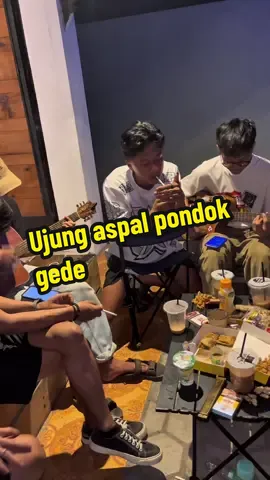 Nongkrong anti mabar 😂#CapCut #fyppppppppppppppppppppppp #xbyzca #gitartongkrongan #ujungaspalpondokgede #iwanfals #falsmania 