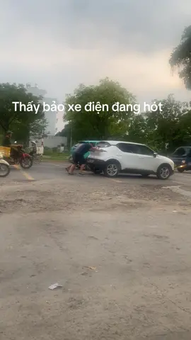 Giờ mn chuộc xe điện thật #vinfast #xedienvinfast #phamnhatvuong #xedien 