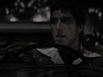 El mundo chico 🌍🙌🏼 . . . . #elmundoestuyo #montana #tony #pelicula #frasesmotivadoras #xybca #tonymontana #scarface #30s #dinero 