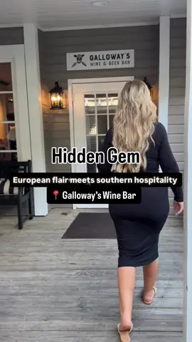 Cozy charm, curated sips, and countryside vibes — Galloway’s at Fearrington Village is your new favorite wine + beer bar.  Think European flair meets Southern hospitality, all tucked inside a historic cottage.  Perfect for date night, girls’ night, or a solo sip by candlelight.  ⏰ Open from Wednesday through Saturday  from 5–8 pm, featuring 🎶 live music every night from 5–7 pm.  📍 210 Market Street, Pittsboro NC 27312 #fearringtonvillage #visitnc #northcarolina #thingstodoinraleigh 