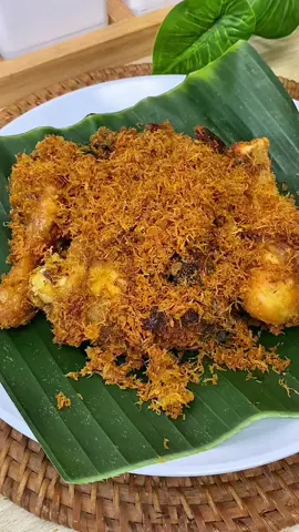 Ayam serundeng gurih,wangi dan enak banget #ayamgorengserundeng #ayamserundeng_satset #resepsatset_rudy