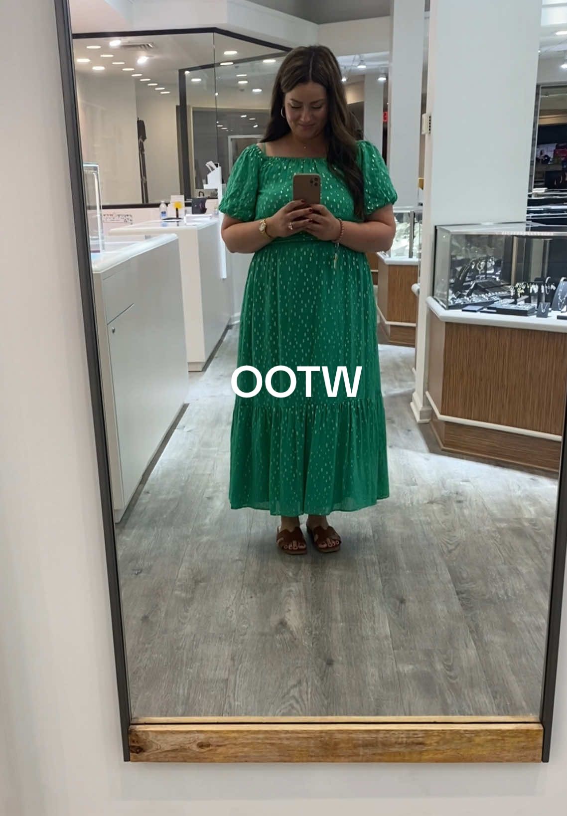 Outfits I wore to work this week as a working mom in her mid 30’s, dressing as the main character of her life. If you couldn’t tell, I love dresses.  #OOTD #ootw #workingmom #momfashion 