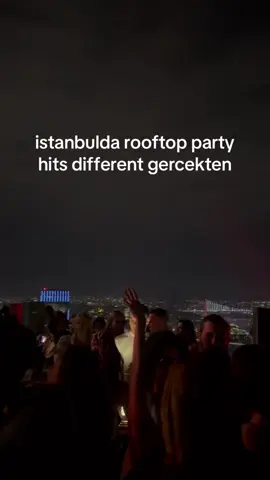 en cok eglendigim partilerden biriydi 💃🥂 #party #keinemusik #Summer #rooftop #rooftopbar #upperist #bosphorus #keşfet #kesfet 
