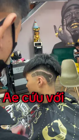 Nhờ ae cộng đồng mạng sửa cho pha này khoai quá #tócnamđẹp89hưngyên #tócđẹp #biến_hình #uốntoc #layerbung #tócnam #màunhuộmđẹp #uốntocnam #màu_tóc_đẹp 