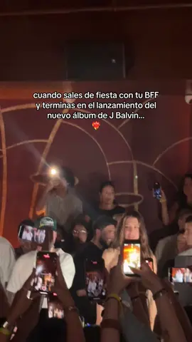 Ellos dos son demasiado🤌🏻🥹❤️‍🔥 @Valentina Ferrer @J Balvin #fyp #paratiiiiiiiiiiiiiiiiiiiiiiiiiiiiiii #parati 