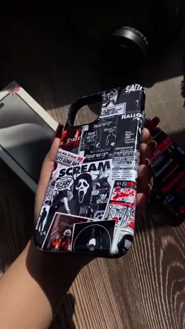 A phone case that belongs in a horror film museum 🎥☠️👻 #halloweencostume #halloween #scream #horror #phonecase #phonecases #halloweenlook 