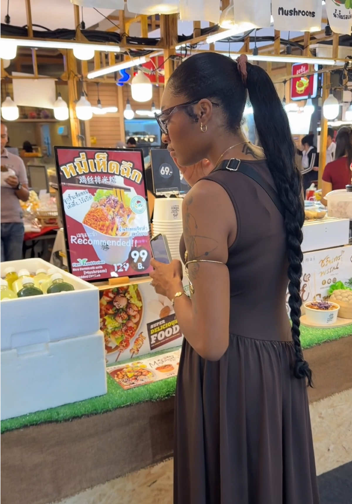 It wasn’t about escaping. It was about re-aligning. Day 1: got settled, ate good, made it stretch. $300 here would’ve been $600 back home. Every choice we make now is rooted in clarity #LifeAbroad #DigitalNomadLife #NewChapter #SmartMoneyMoves #IntentionalLiving #AbroadLife #costoflivingcomparison 