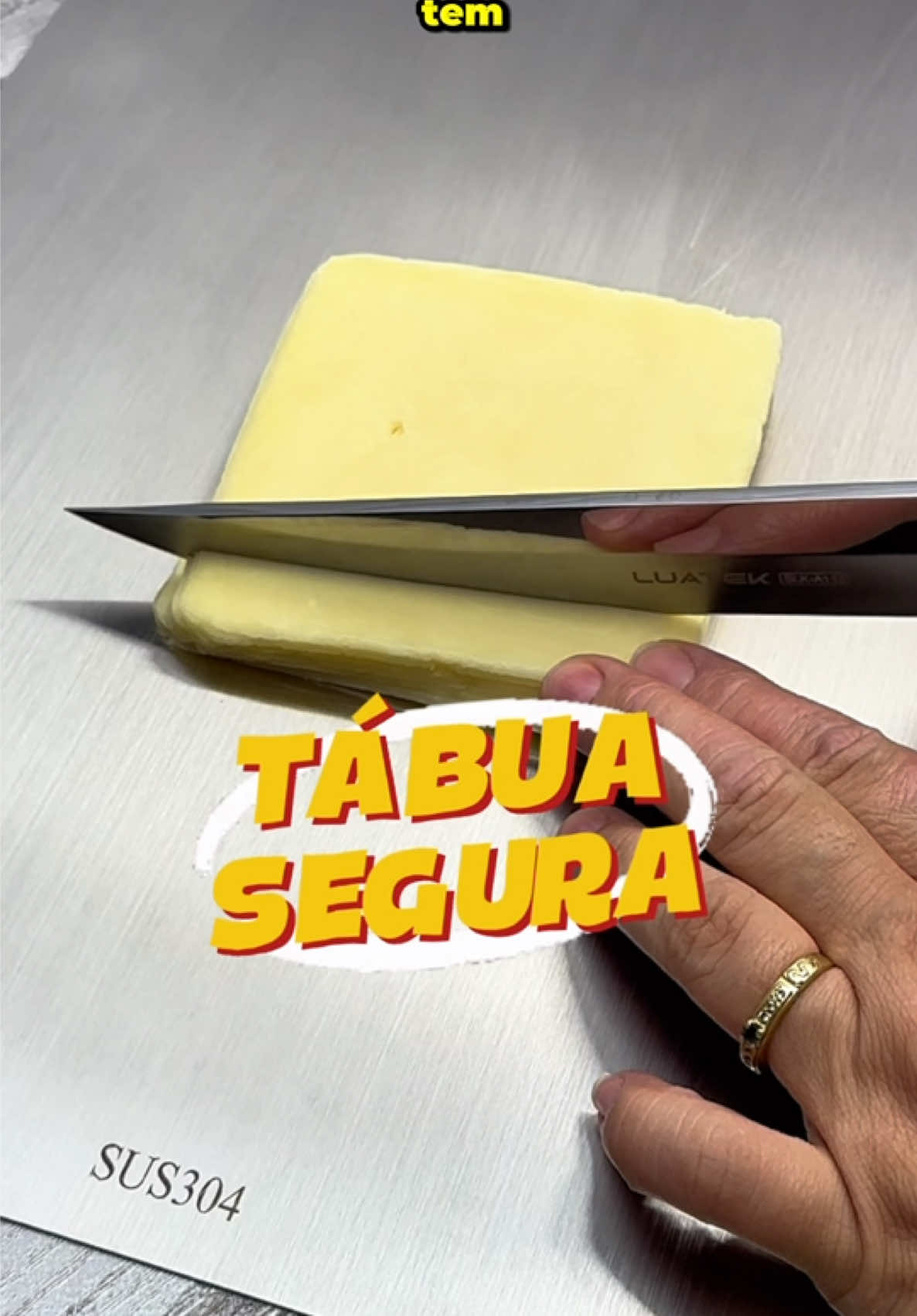 Segurança na sua cozinha com a tábua de corte de aço inoxidável. #saudenaotempreço #tiktokshop #tiktokshopchegou #tabuadecorte #churrasco #cozinha #dicasdecasa 