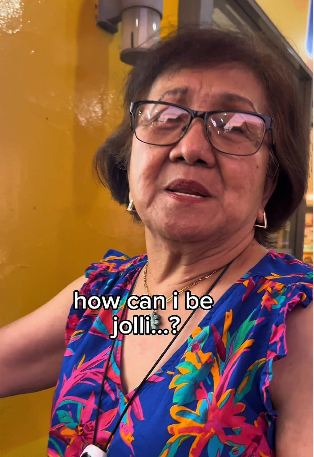 send this to someone who needs more JOY in their life @Jollibee @Jollibee USA 🍗😋 #grannygotgame #pickuplines #jollibee #grandma #rizz #rizzma #ourfilipinograndma #🇵🇭👵🏽