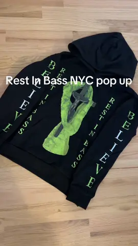 album oaty #restinbass #che #nyc #fashion #ksubi #fashiontiktok #outfitinspo #fyp #viral #popup 