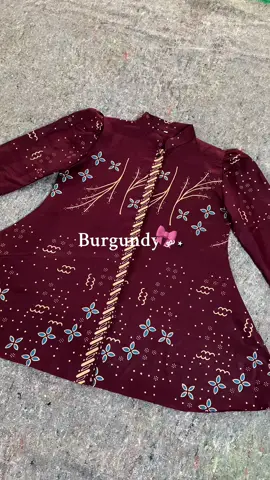 Kok cantik banget yaaa💖 #batik #batikmodern #batikcouple #batikkantor #batikkerja 
