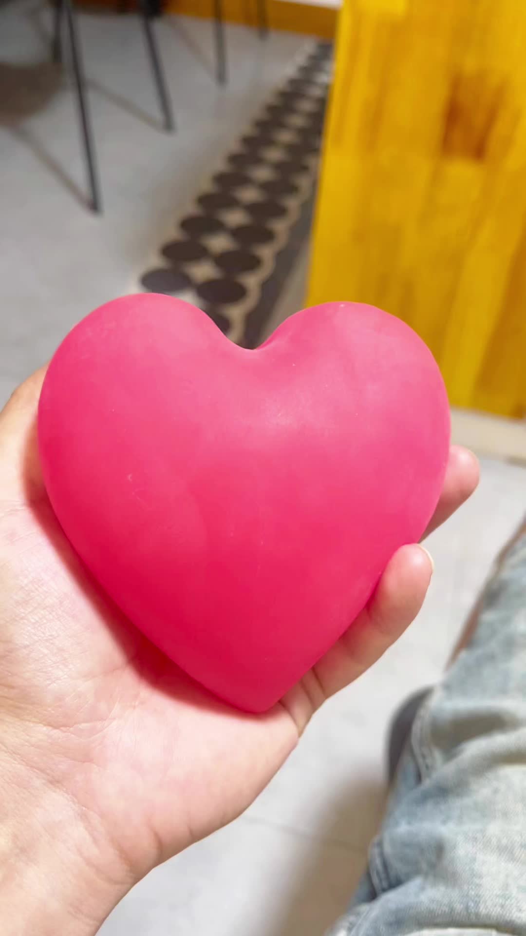 Creative stress-relieving squeeze music toy hand squeeze through the doll toy decoration Q bouncy ball heart-shaped slow rebound pressure relief anxiety products fidget Squishy Maker #stuffedanimals #squishytoy #stuffedanimal #stuffedtoy #squishytoys #squeakytoy #squishyreview #softtoys #stressrelieftoys #jellycatkeychain