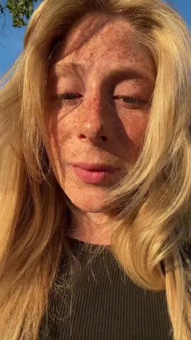 I GOT THE INVITE?!?? #beauty #makeup #freckkes 