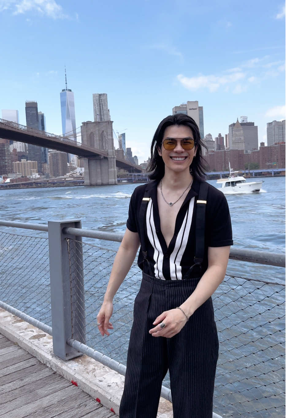 ,,, สวยมากเลยครับ:) ,,, Brooklyn Borders New York Bay. 13/07/25 . . #MilePhakphum