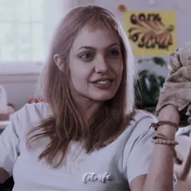 tried something new cc: @antski #lisarowe #girlinterrupted #angelinajolie #angelinajolieedit #lisagirlinterrupted #daisygirlinterupted #lisa #foryoupage #foryou #fyp #viral #makemefamous 