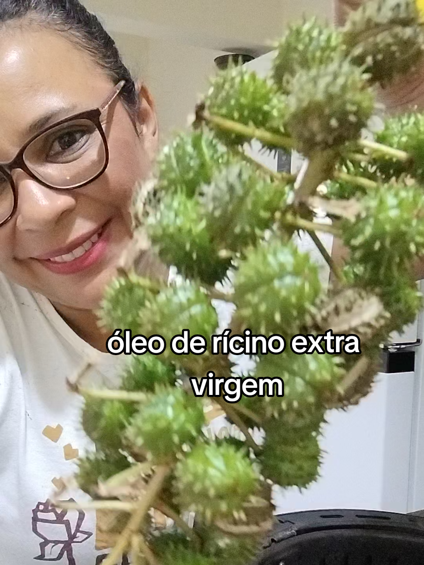 dicas para cuidados com cabelo usando óleo de rícino natural#dicas #saúde #beleza #cabelo #mulher @Ana Maria @Ana Maria 