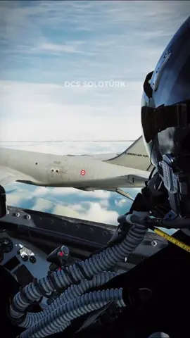 SoloTürk yakıt ikmalinde.. #solotürk🇹🇷 #f16fightingfalcon #airrefueling #keşfet 