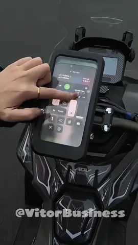 🔥 Você sobre duas rodas, seu celular blindado! O Suporte + Capa 360° é o escudo dos pilotos modernos! 📱🏍️ À prova d’água, choque e poeira — seu celular seguro em qualquer trilha, chuva ou rolê! Chegou a hora de pilotar com liberdade total! 🚀 Compre agora e domine as ruas! #SuporteDeMoto #ViralDoTikTok #tiktokshop #BikeLife #CelularSeguro  🛡️📲💨
