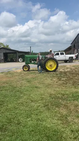 #FarmLife #hay #farming #countryboys #Farmfamily #tractor
