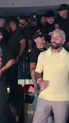 @Arcangel nos canta “Ahora dices” en vivo, desde #Madrid 🔥 #arcangel #billboardco