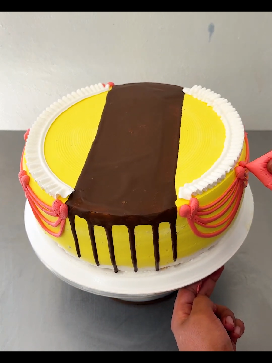 #cake #foodtiktokcake #cakedcorating #. 