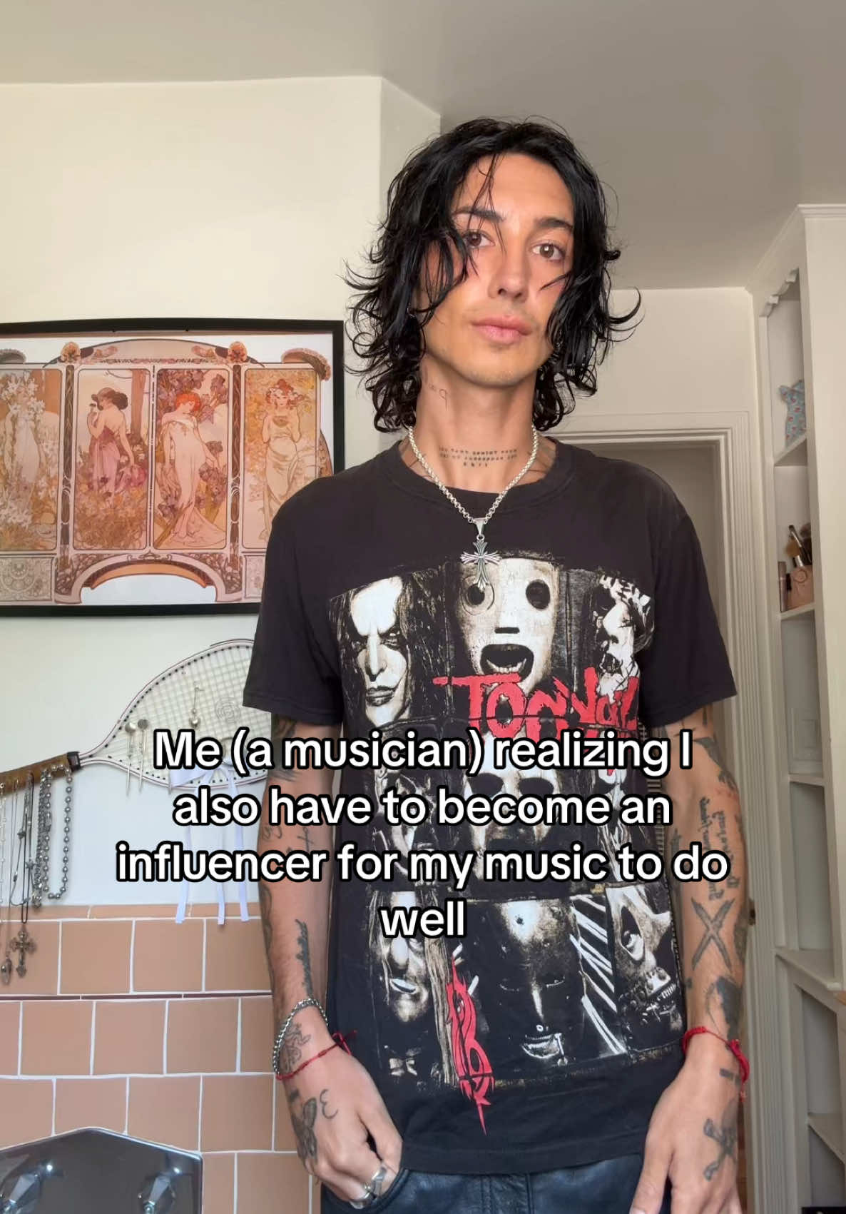 I recently went to TikTok/Reels University 🧑‍🎓😂👀 #remingtonleith #palayeroyale #alt #musican #musictok #RoyalCouncil #foryoupage #fyp 