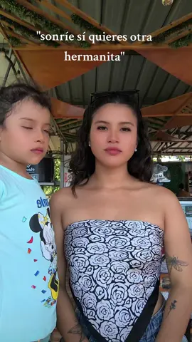 Yo nisiquiera me había reído y ella ya me estaba chobiando 😂 #jajaja  #tiktok #virales #tierna #mi #hermana y sindi también jajaja