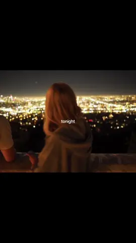 this is how i feel abt this song #vibes #young #song #lyrics #latenight #fyp #comutr⚡️ #lights #city #weareyoung 