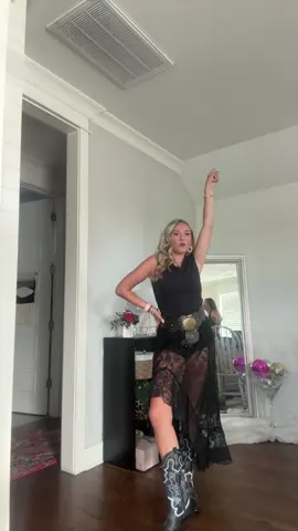 Just another transition video for one of my fav fits ever🤭 #parkermccollum #nashville #bootinyourass #courtesyoftheredwhiteandblue #outfit #concert 