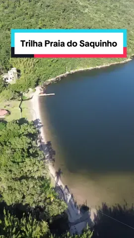 Dica de Florianópolis: a praia do Saquinho fica na Lagoa da Conceição, o barco cobra 15 reais por pessoa. O último ponto do barco é aonde inicia a trilha que dura uns 30 minutos até a praia do Saquinho. #florianopolis #lagoadaconceição #praiadosaquinho #barco #trilha #costadalagoa