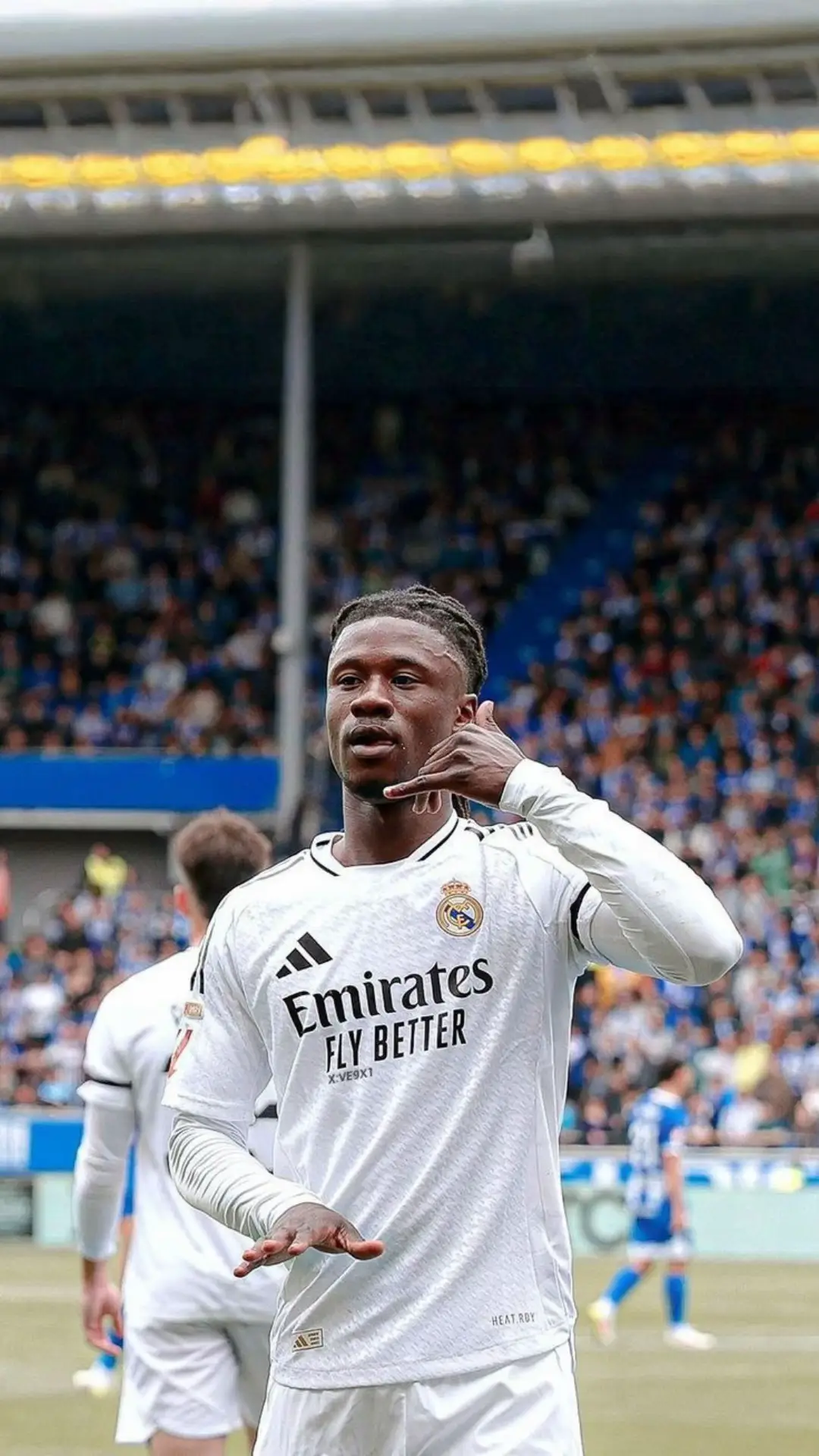@adiczkens Follow for more wallpapers bro 😎 #wallpapers #realmadridfc #ucl #camavinga #fyp #🇫🇷 #madridista 