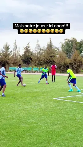 🤣🤣🤣🤣🤣 notre joueur ici c’est autre chose #football #cjaunewillb #fyp #france 