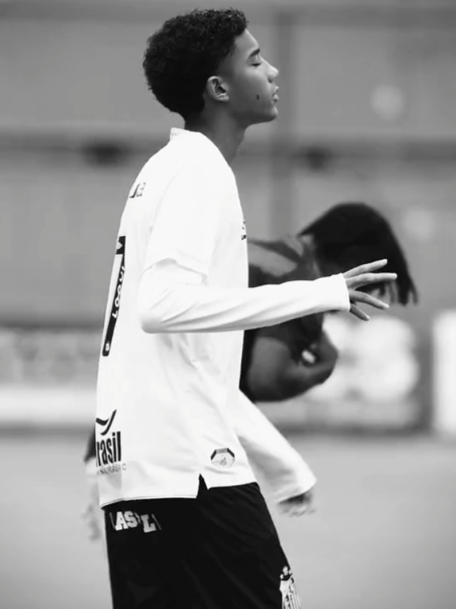 Robinho junior. @JR #robinhojr #jr #santos #fyp #edit #skills #viraliza #skillsfootball #foryoupage 