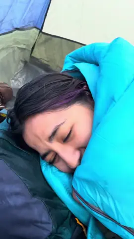 Hubo una vez donde se nos inundó la carpa por la lluvia. No se preocupen, después de eso compré otra 🥲 #camping #campingproblems #rainyday #Hiking #hikingadventures #campingadventures 