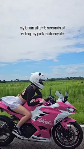 HAPPINESS✨💖 #motorcycle #sportsbike #bikergirl #bikergirls #motogirls #motogirl #kawasakininja 