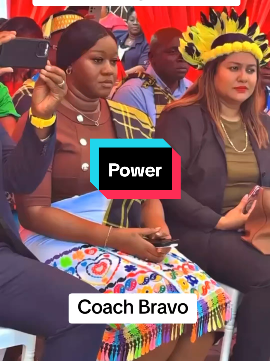 Coaching van de voorzitter, een leider een vader. Miguella Huur minister van RO van Team Abop gaat ook haar bijdrage leveren. Samen met alle ministers voor een beter Suriname.
